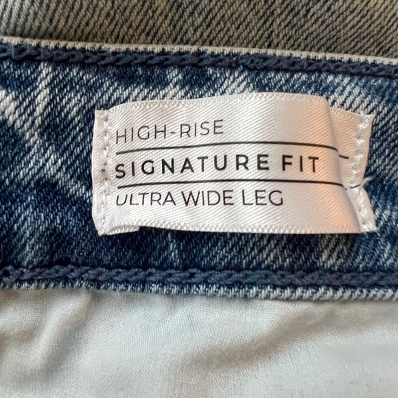 Lane Bryant Wide Leg Statement Jeans - Picture 5 of 6